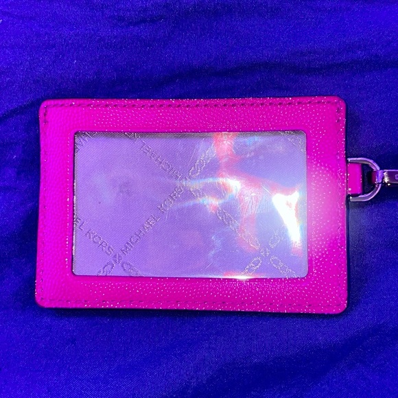SALE💖🍓Michael Kors Jet Set Charm small chain ID card case Wild Berry - Picture 4 of 5